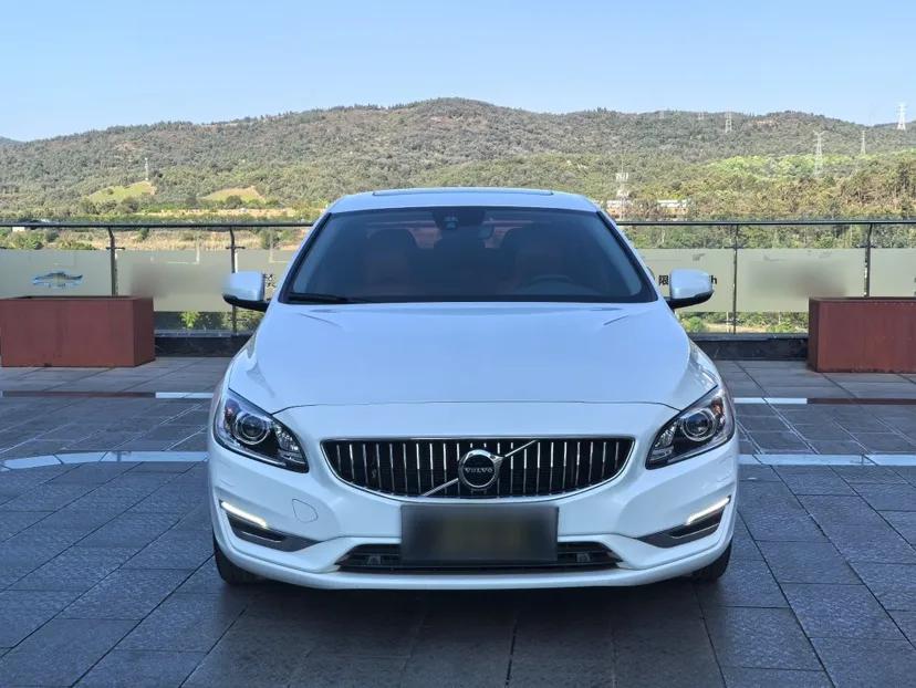 Volvo S60 2019 S60L Facelift T5 Intelligent Advanced Edition — миниатюра 4