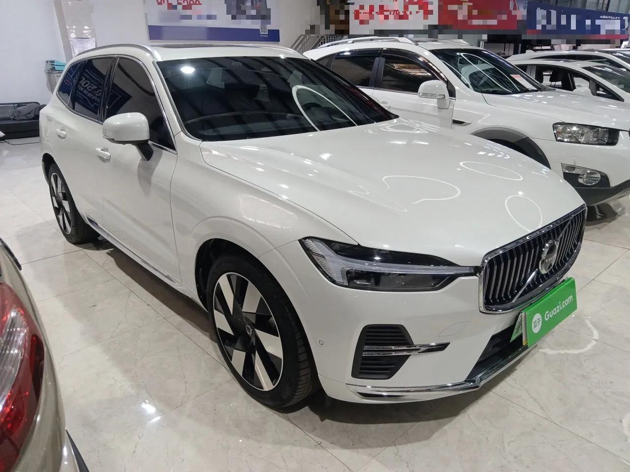 Volvo XC60 New Energy 2024 T8 Plug-in Hybrid Long-Range All-Wheel Drive Smart Luxury Edition — миниатюра 3