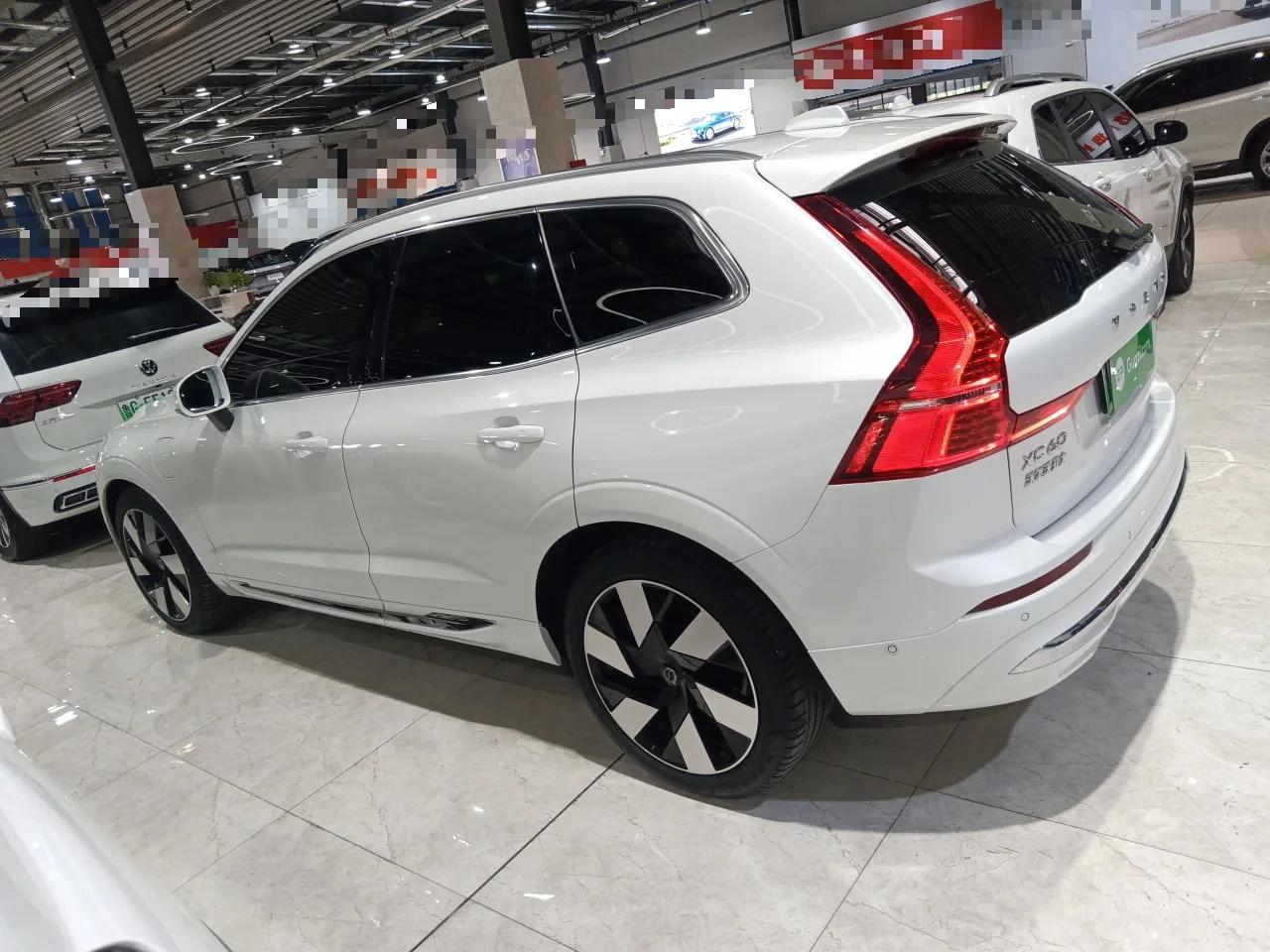 Volvo XC60 New Energy 2024 T8 Plug-in Hybrid Long-Range All-Wheel Drive Smart Luxury Edition — миниатюра 4