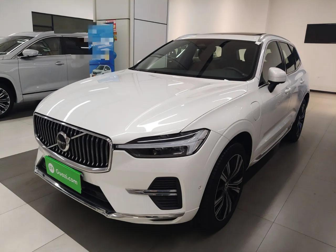 Volvo XC60 New Energy 2023 T8 Plug-in Hybrid Long-Range All-Wheel Drive Smart & Luxurious Enjoyment Edition — миниатюра 1