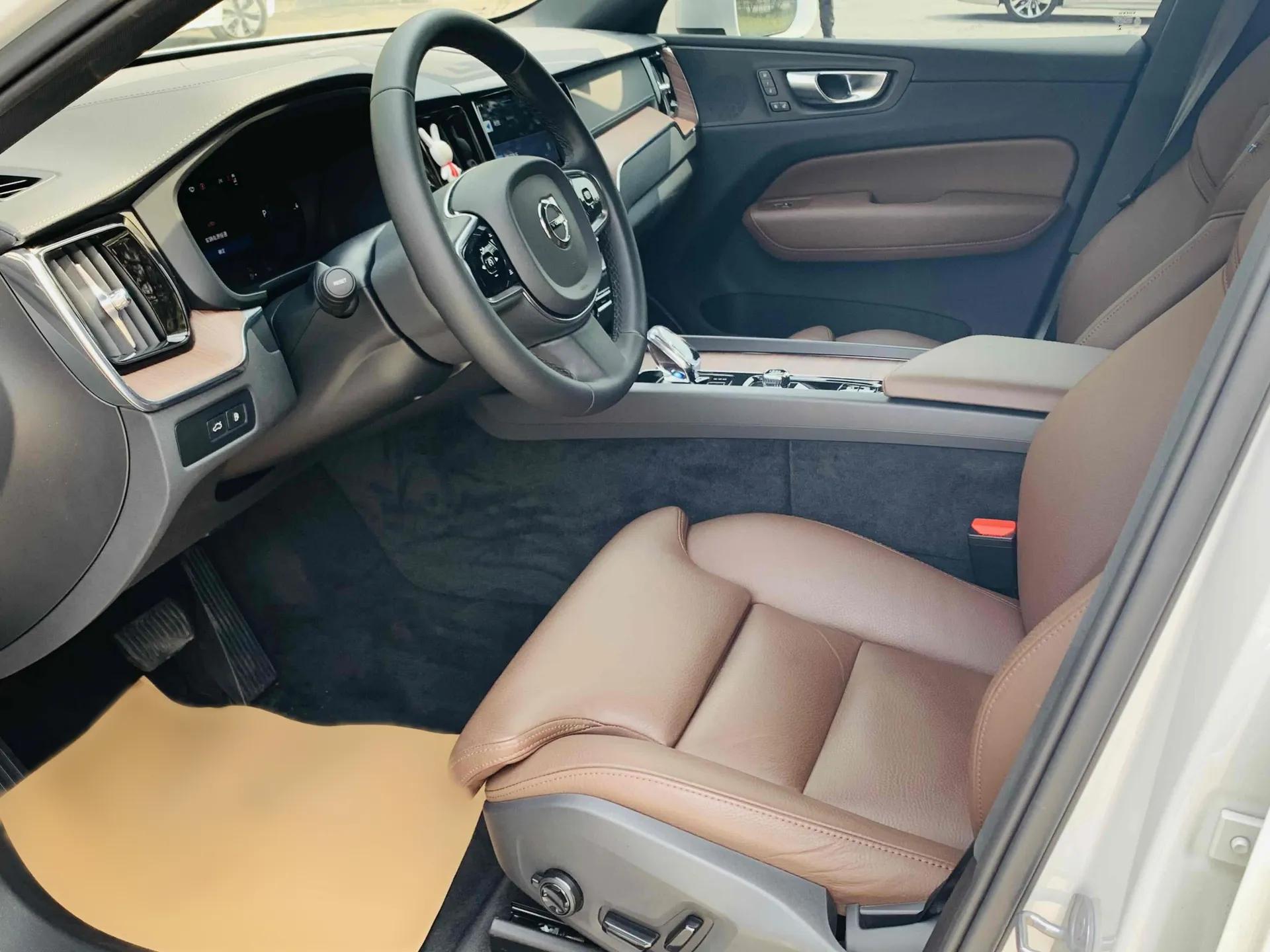 Volvo XC60 New Energy 2024 T8 Plug-in Hybrid Long-Range All-Wheel Drive Smart Luxury Edition — миниатюра 20