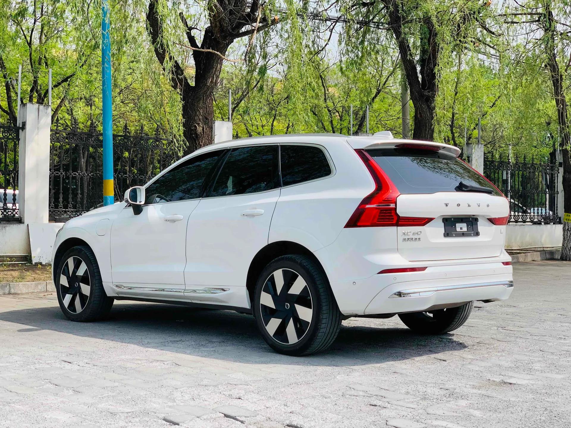 Volvo XC60 New Energy 2024 T8 Plug-in Hybrid Long-Range All-Wheel Drive Smart Luxury Edition — миниатюра 6
