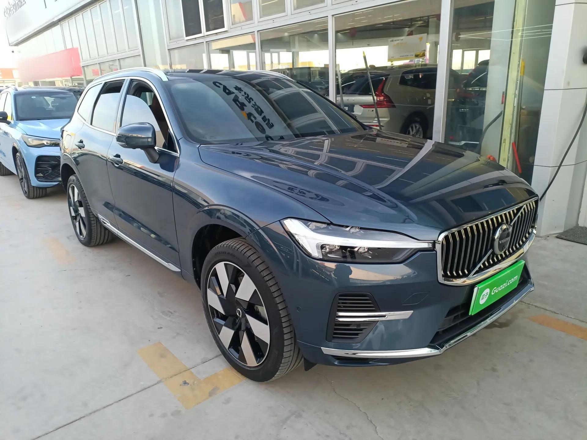Volvo XC60 New Energy 2025 Plug-in Hybrid Long-Range All-Wheel Drive Smart Luxury Edition — миниатюра 4
