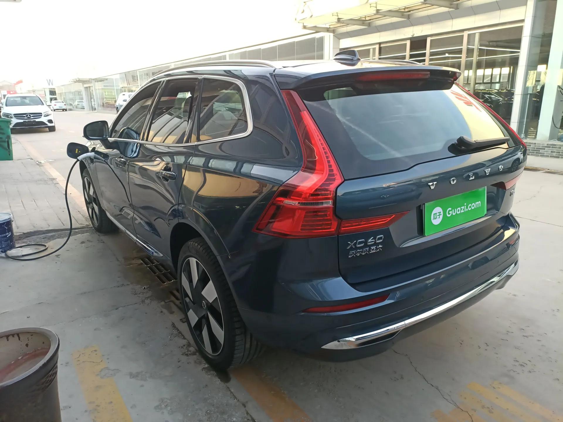 Volvo XC60 New Energy 2025 Plug-in Hybrid Long-Range All-Wheel Drive Smart Luxury Edition — миниатюра 5