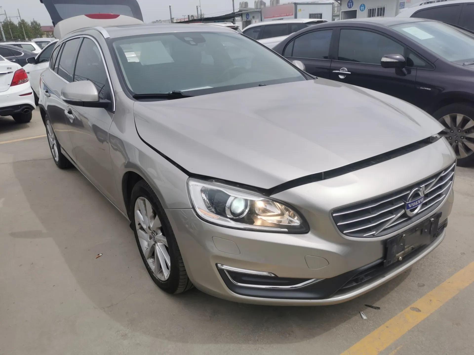 Volvo V60 2015 T5 Zhiyi Edition — миниатюра 3
