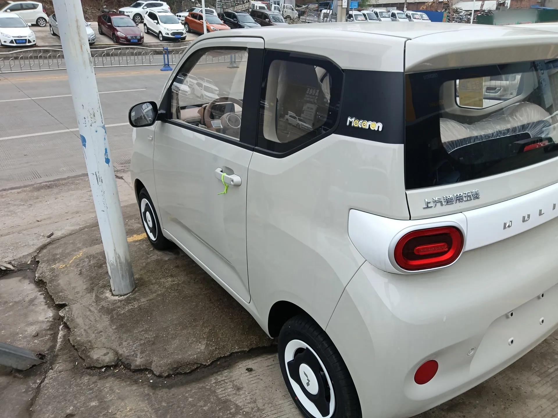 Wuling Hongguang MINIEV 2024 3rd Generation 215km Youth Edition — миниатюра 4
