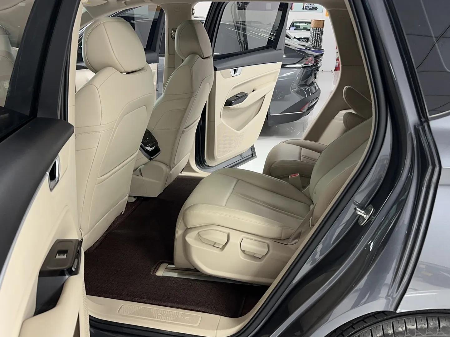 Wuling Victory 2022 280T 1.5T CVT Flagship Edition — миниатюра 18
