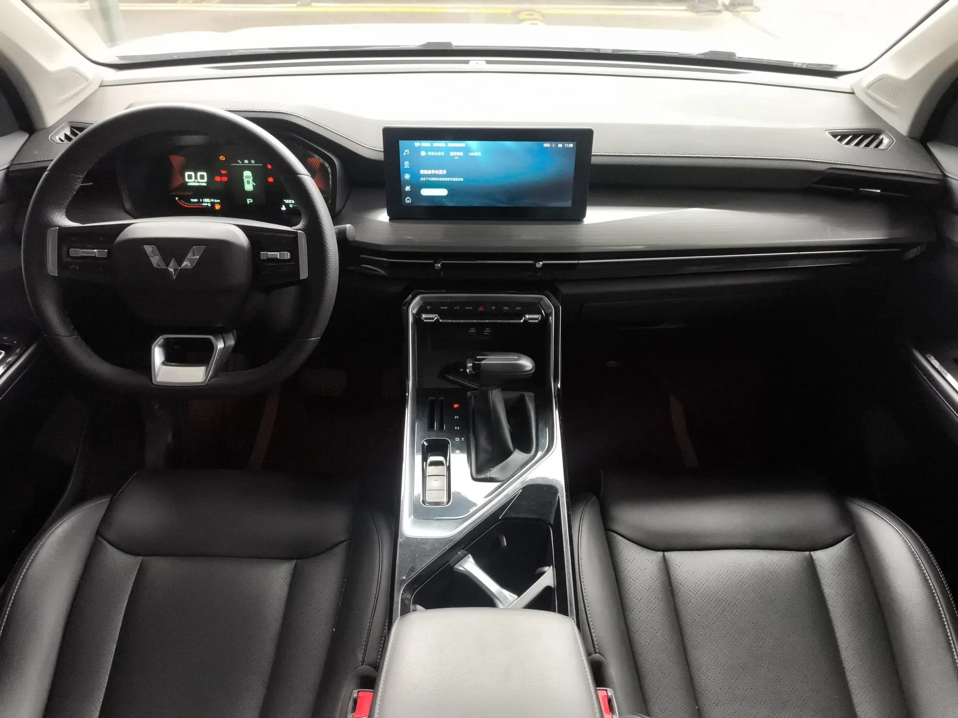 Wuling Asta 2021 1.5T CVT Star曜 Edition — миниатюра 13
