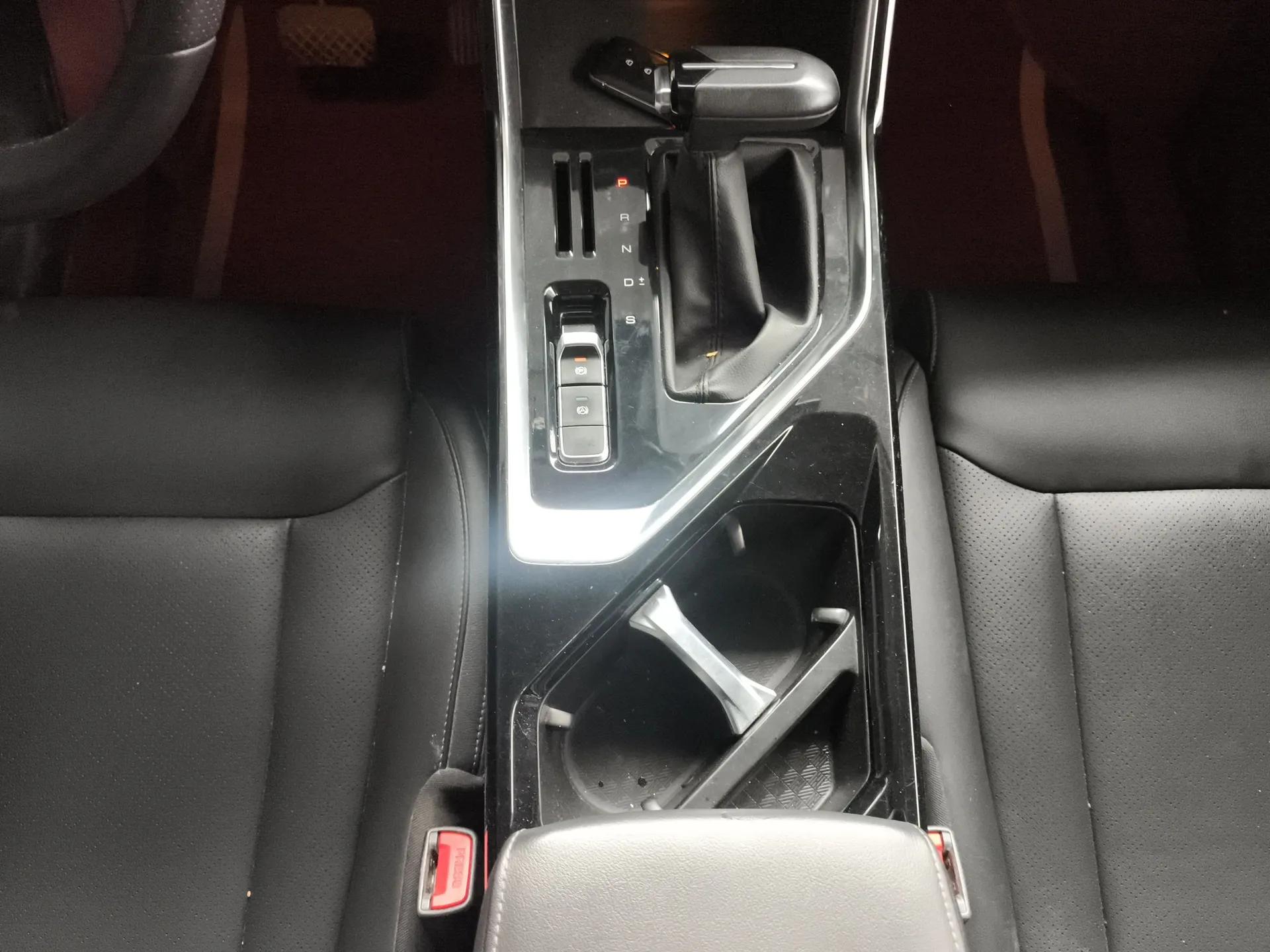 Wuling Asta 2021 1.5T CVT Star曜 Edition — миниатюра 17