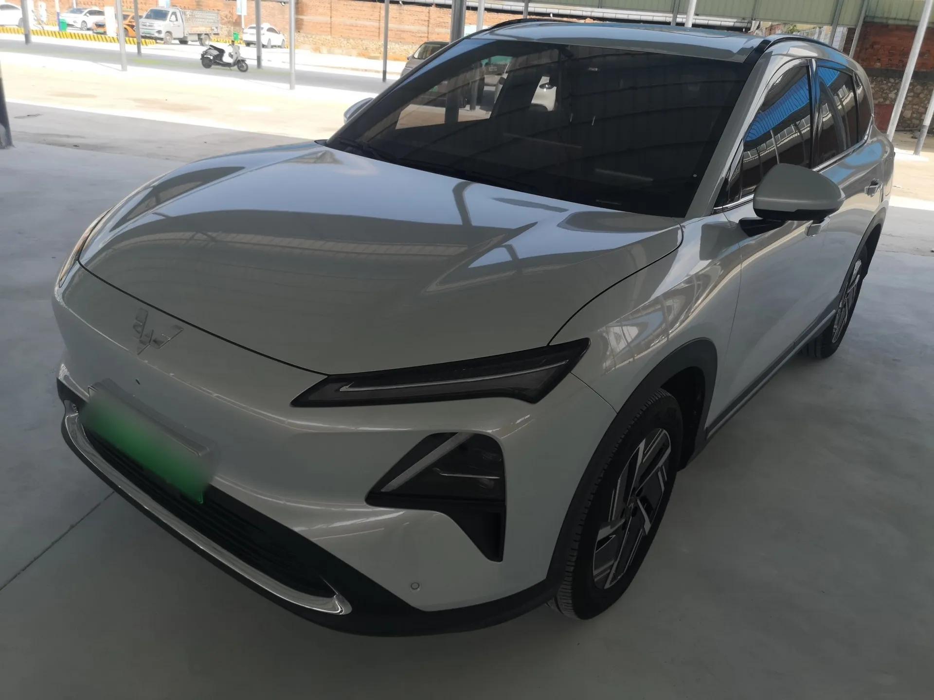 Wuling Xingguang S 2024 130 km Flagship Version — миниатюра 1