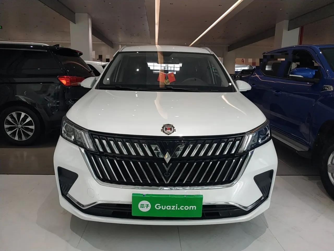 Wuling Jiachen 2022 1.5L Manual Light Comfort Edition — миниатюра 2