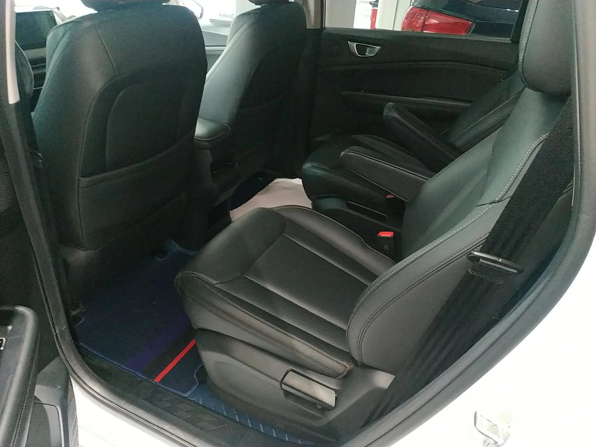 Wuling Jiachen 2022 1.5L Manual Light Comfort Edition — миниатюра 20
