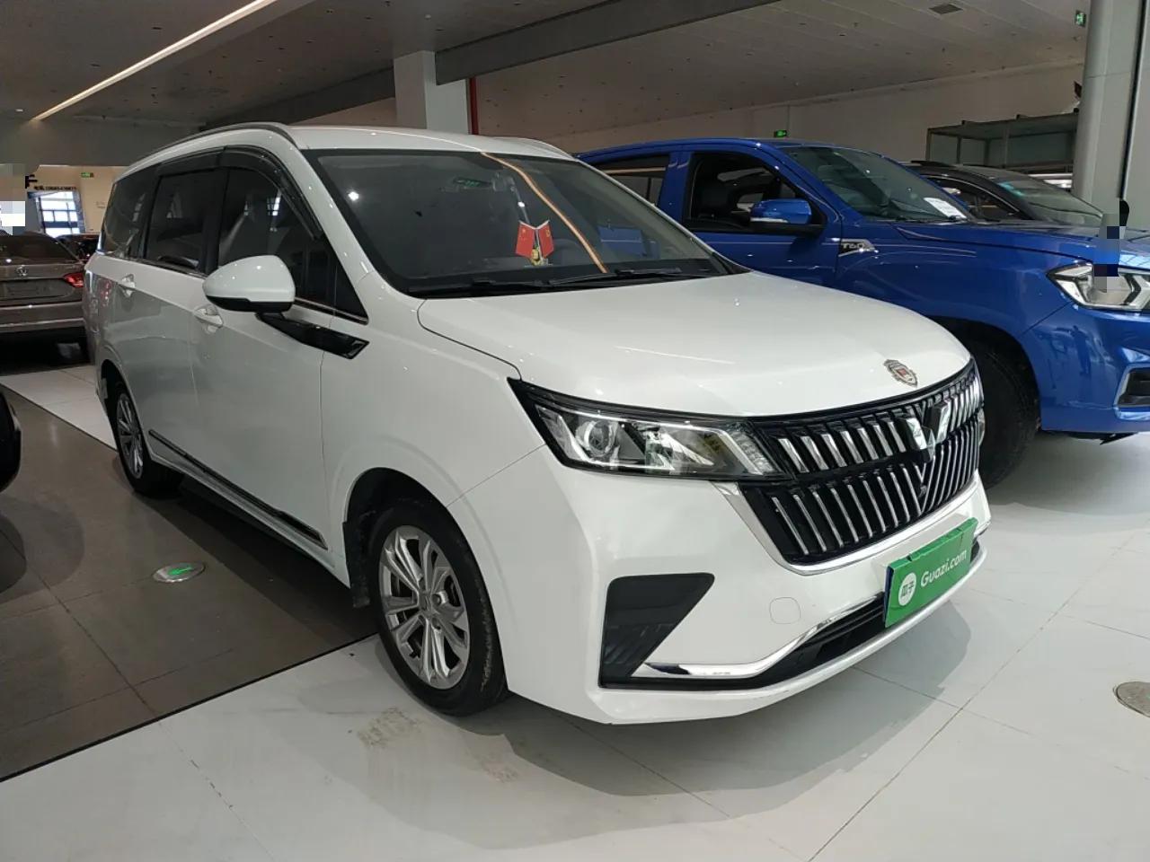Wuling Jiachen 2022 1.5L Manual Light Comfort Edition — миниатюра 3