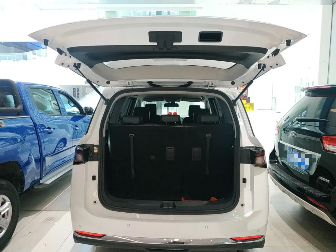 Wuling Jiachen 2022 1.5L Manual Light Comfort Edition — миниатюра 22