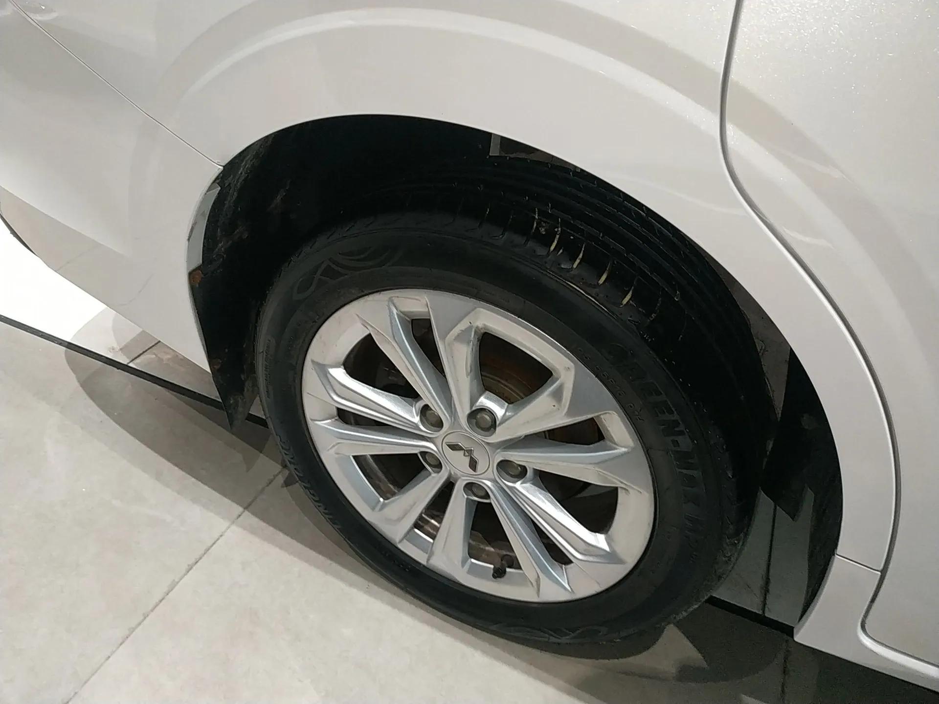 Wuling Jiachen 2022 1.5L Manual Light Comfort Edition — миниатюра 10