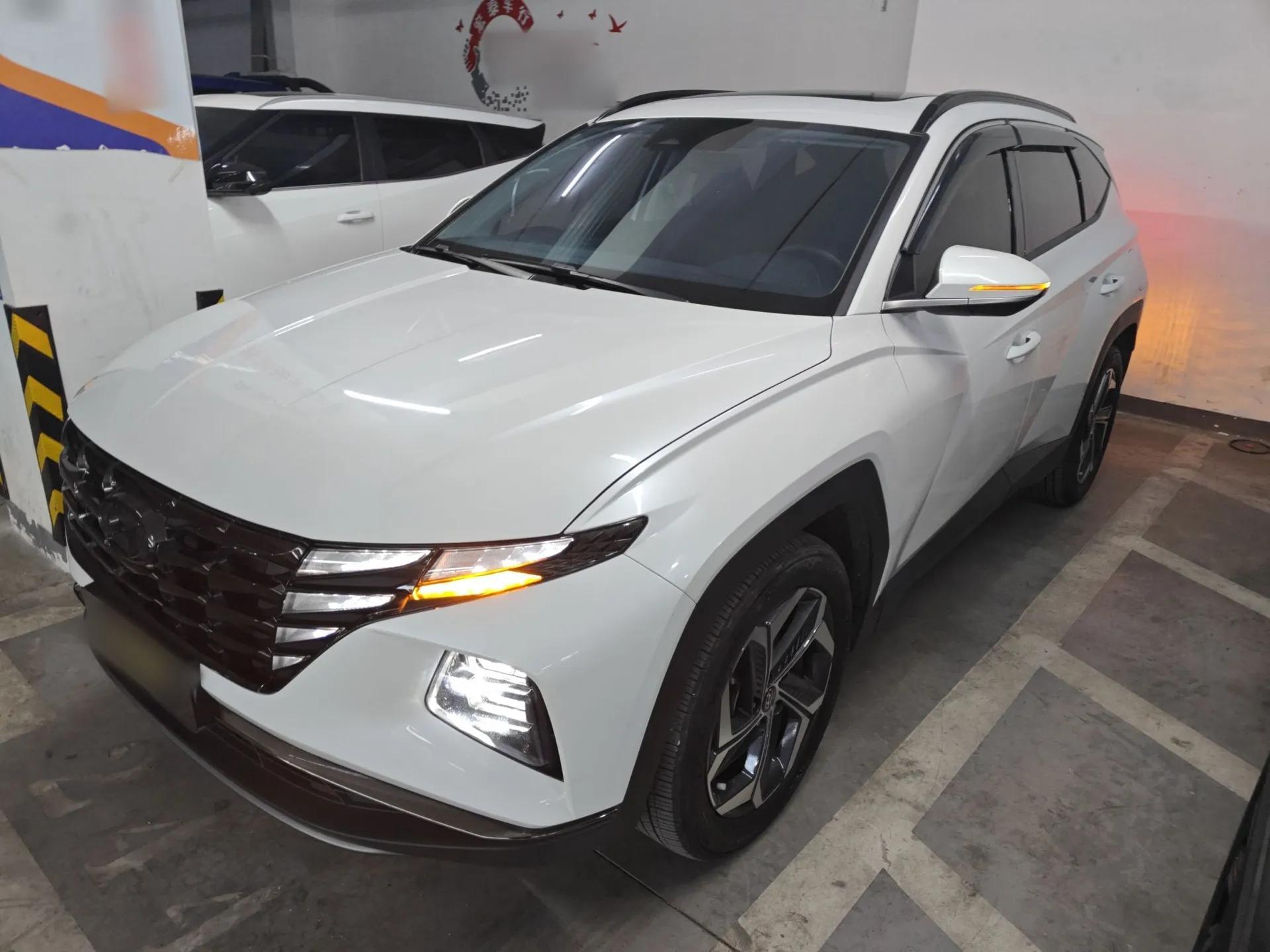 Hyundai Tucson 2023 Tucson L 1.5T Automatic Two-Wheel Drive DLX Luxury Edition — миниатюра 1