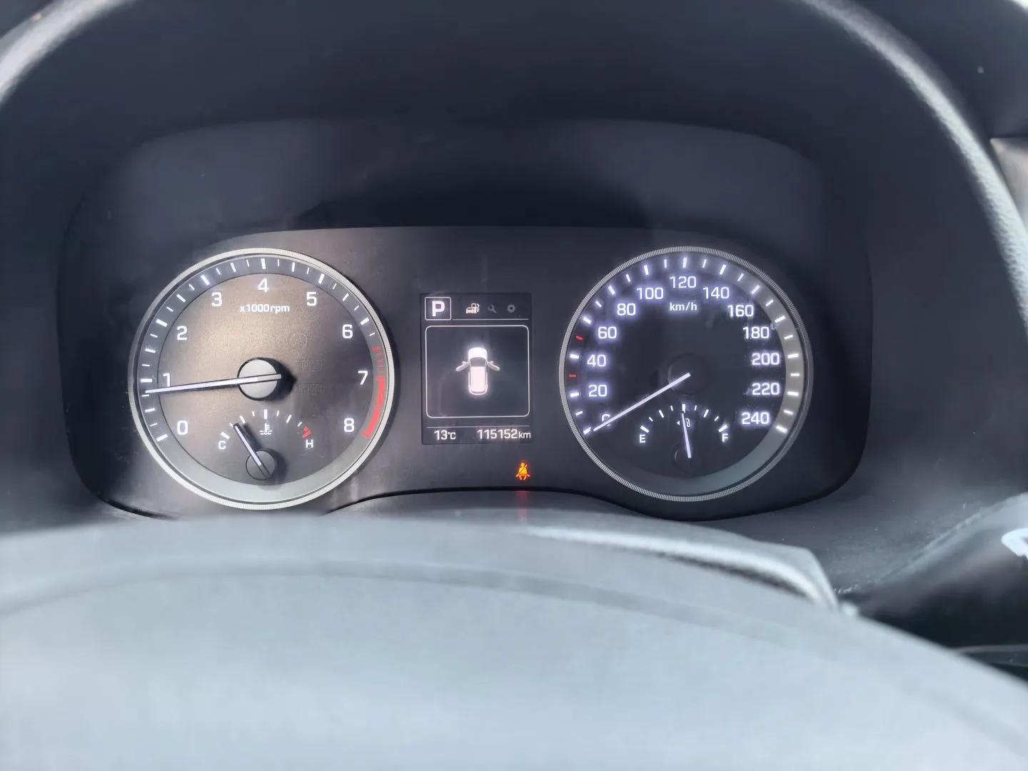 Hyundai Tucson 2015 1.6T Dual-Clutch Two-Wheel-Drive Smart Model — миниатюра 15
