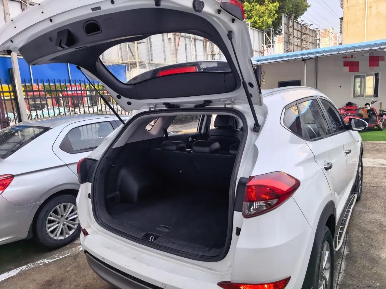 Hyundai Tucson 2015 1.6T Dual-Clutch Two-Wheel-Drive Smart Model — миниатюра 22