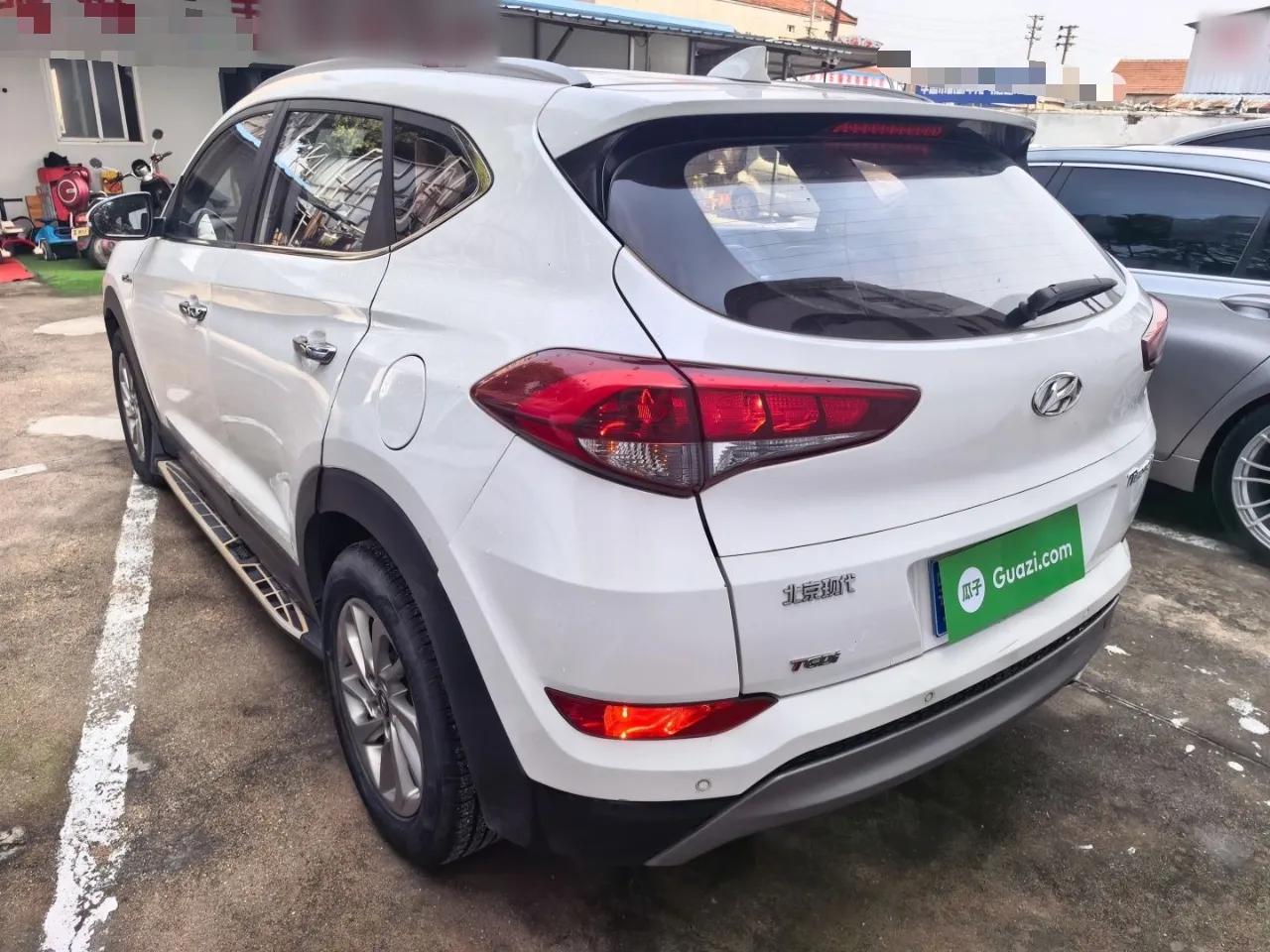 Hyundai Tucson 2015 1.6T Dual-Clutch Two-Wheel-Drive Smart Model — миниатюра 4