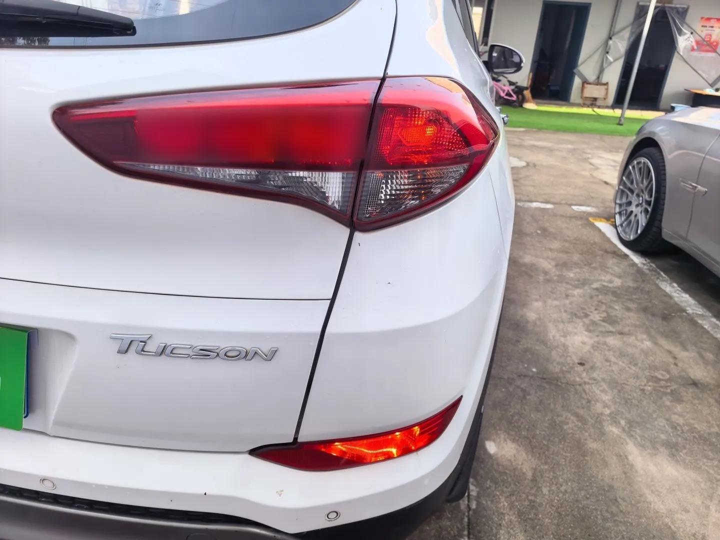 Hyundai Tucson 2015 1.6T Dual-Clutch Two-Wheel-Drive Smart Model — миниатюра 7