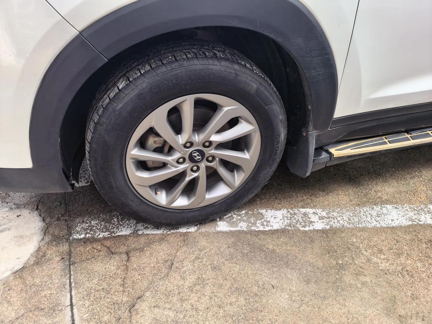 Hyundai Tucson 2015 1.6T Dual-Clutch Two-Wheel-Drive Smart Model — миниатюра 8