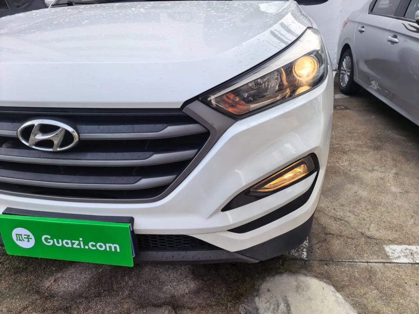 Hyundai Tucson 2015 1.6T Dual-Clutch Two-Wheel-Drive Smart Model — миниатюра 9