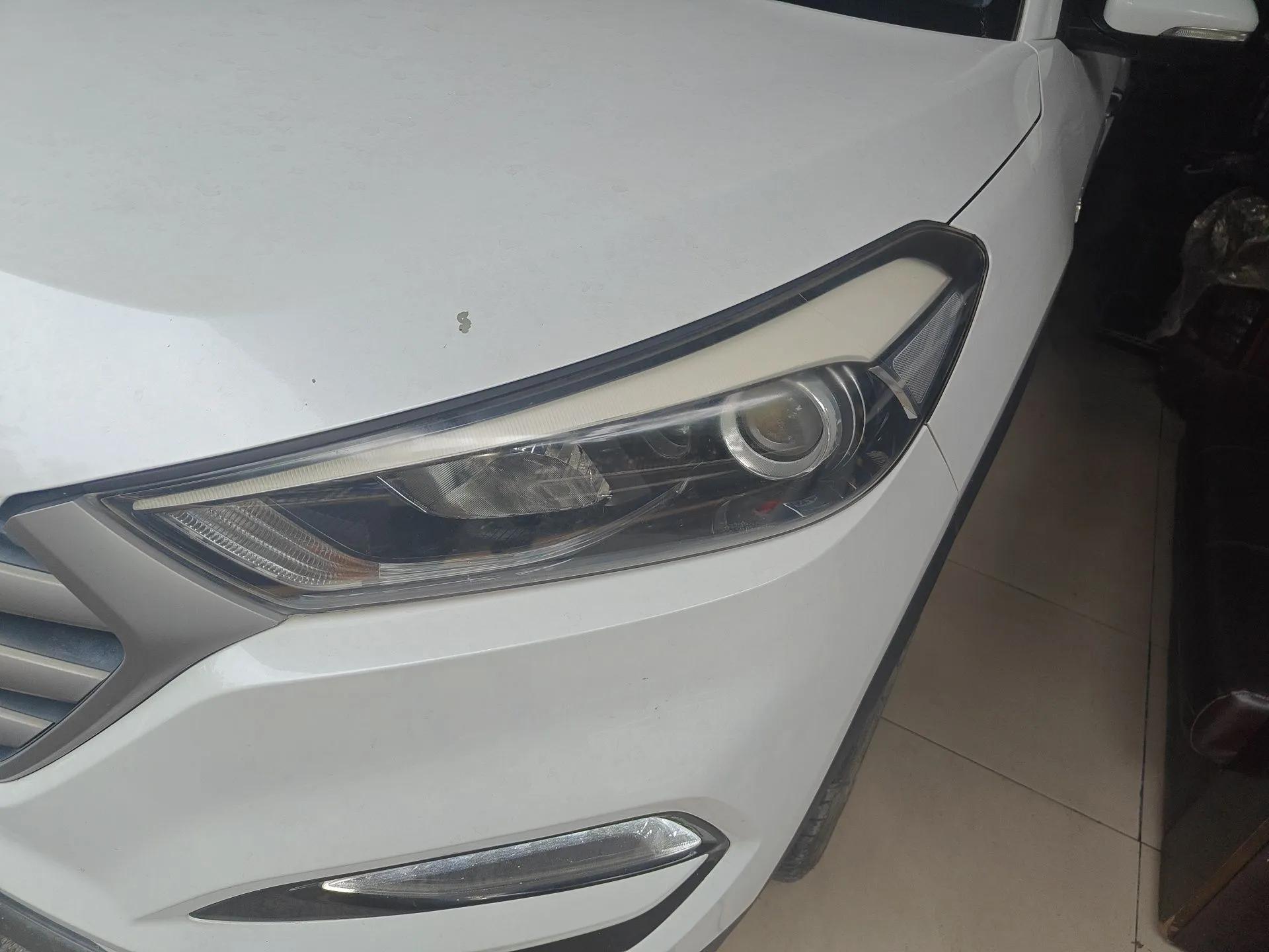 Hyundai Tucson 2015 1.6T Dual-Clutch Two-Wheel-Drive Smart Model — миниатюра 2