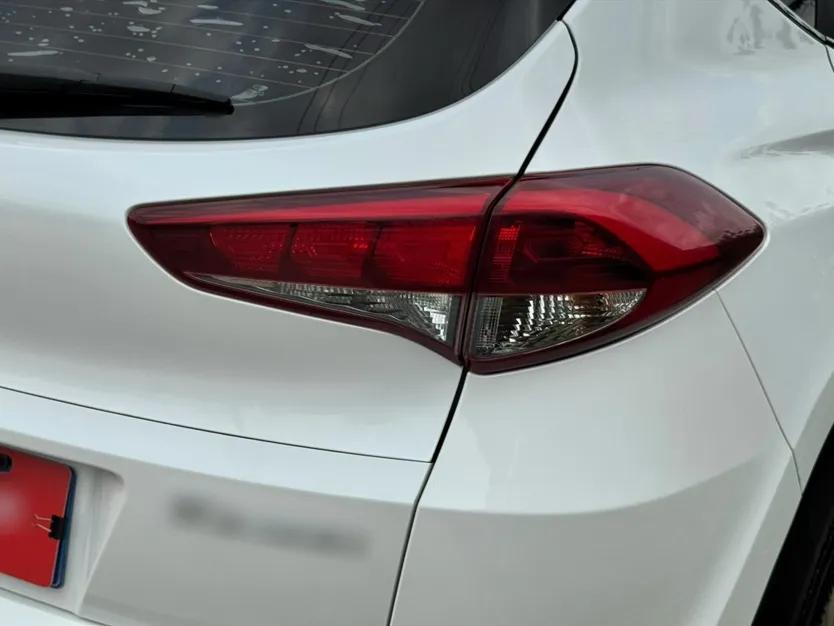 Hyundai Tucson 2015 1.6T Dual-Clutch Two-Wheel-Drive Smart Model — миниатюра 11