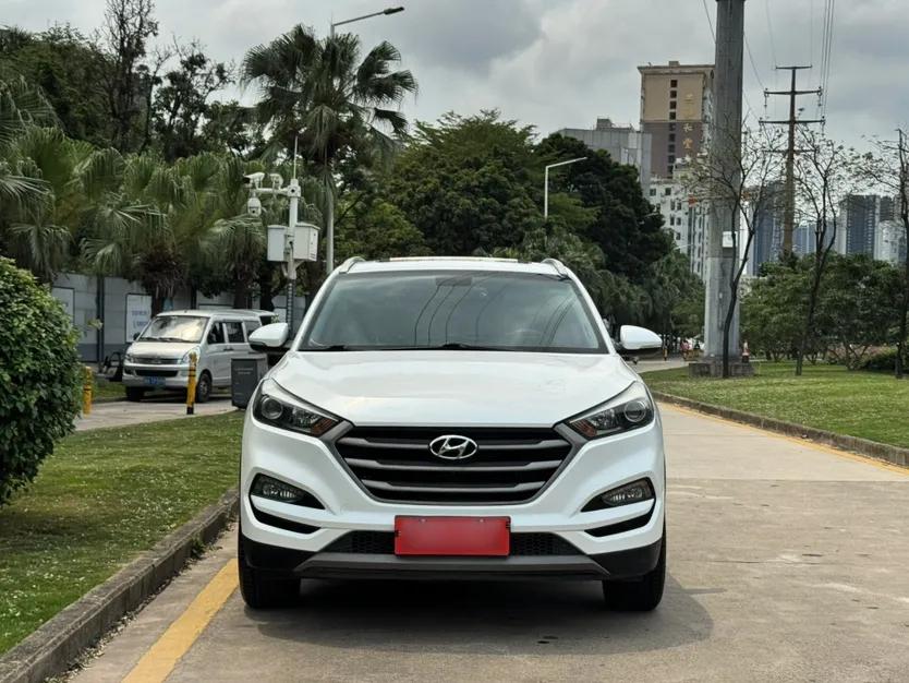 Hyundai Tucson 2015 1.6T Dual-Clutch Two-Wheel-Drive Smart Model — миниатюра 13