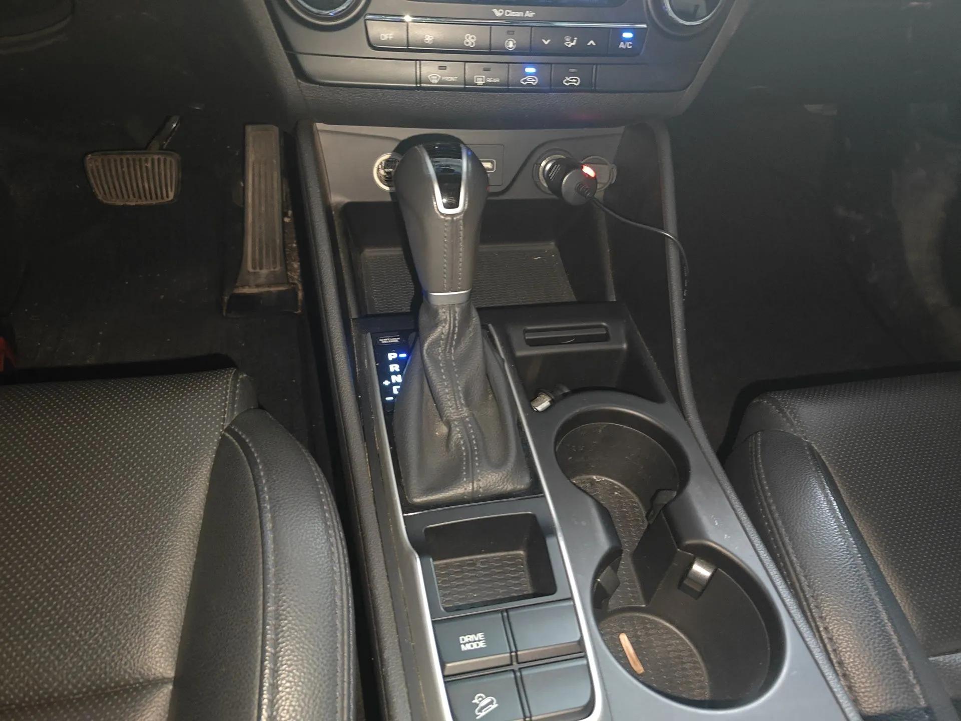 Hyundai Tucson 2015 1.6T Dual-Clutch Two-Wheel-Drive Smart Model — миниатюра 17