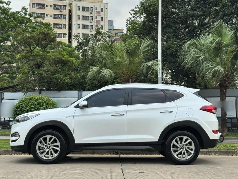 Hyundai Tucson 2015 1.6T Dual-Clutch Two-Wheel-Drive Smart Model — миниатюра 8