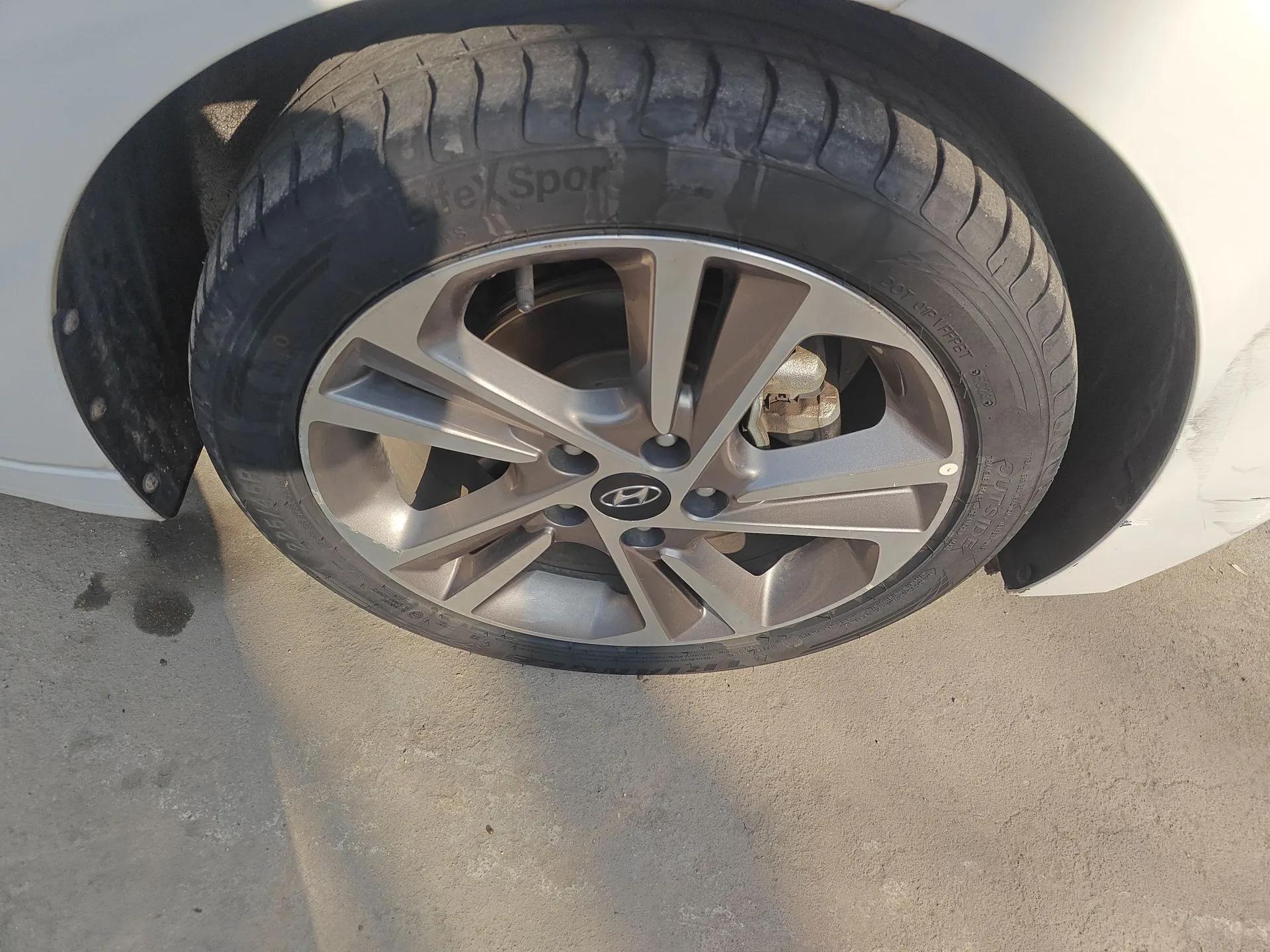 Hyundai Elantra (6th Generation / Lingdong) 2016 1.6L Automatic ZhiXuan – Elite Version — миниатюра 2