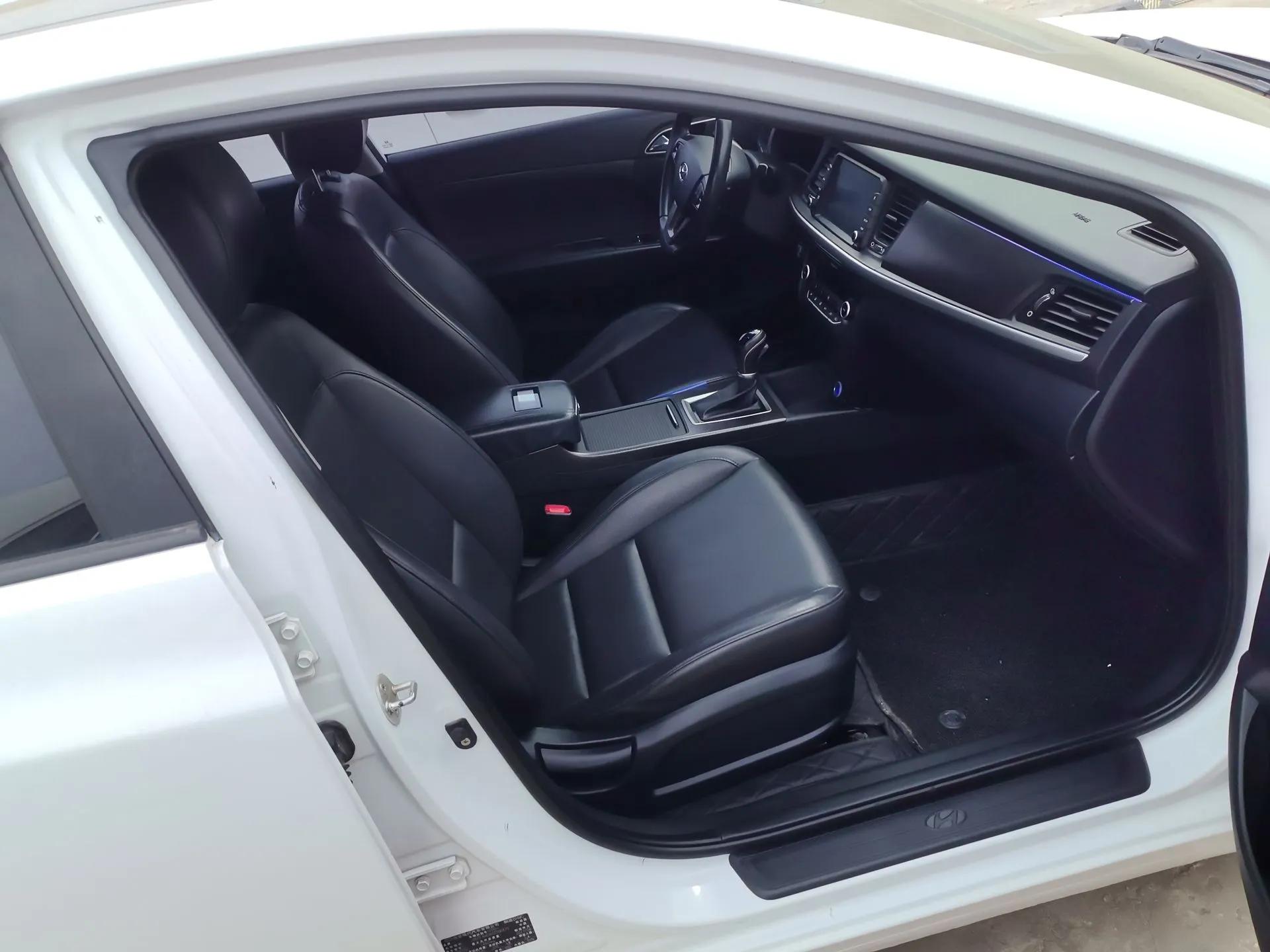 Hyundai Mistra 2017 1.8L Automatic Deluxe DLX Model China V Emission Standard — миниатюра 23