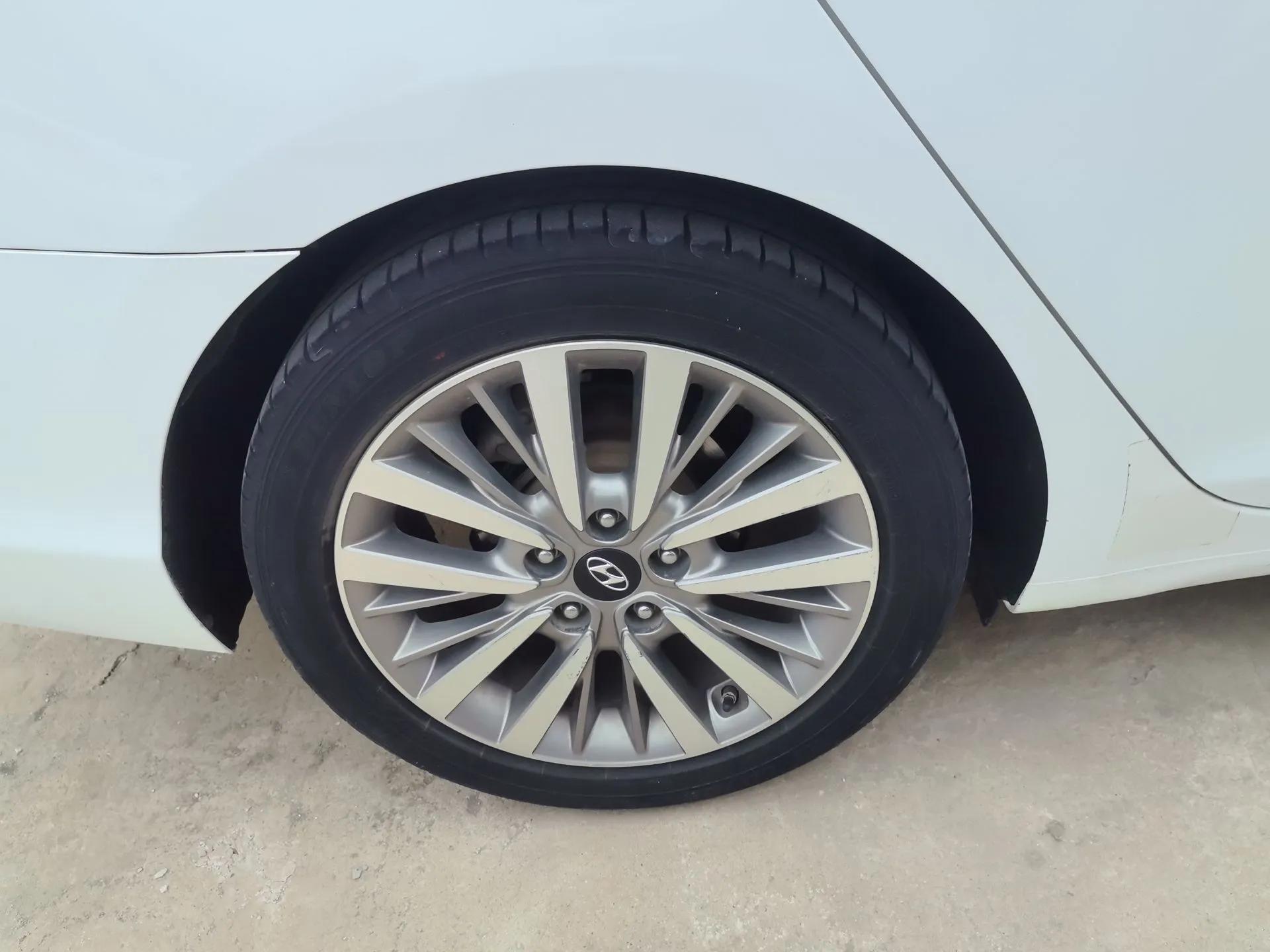 Hyundai Mistra 2017 1.8L Automatic Deluxe DLX Model China V Emission Standard — миниатюра 10