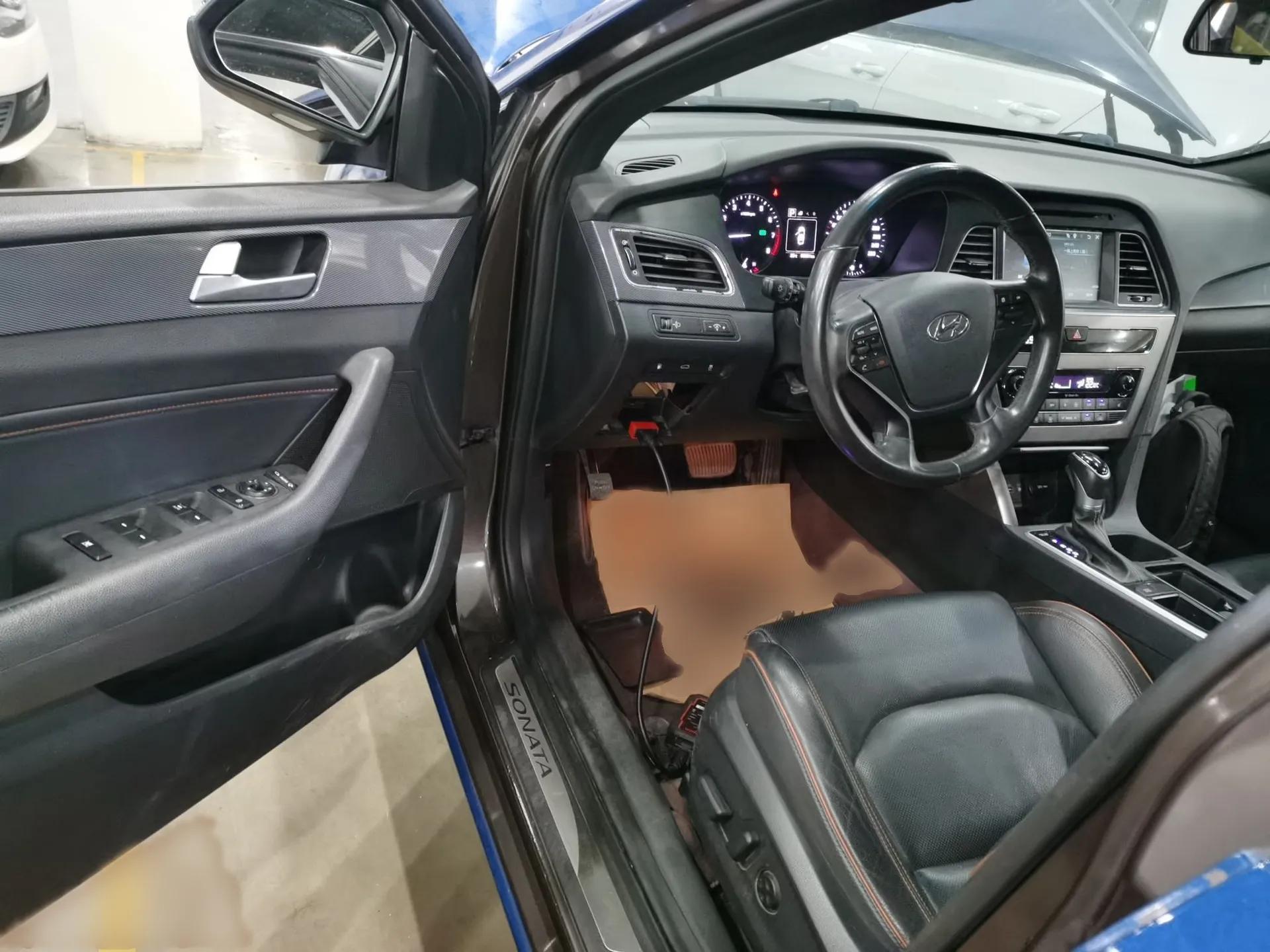 Hyundai Sonata 2015 1.6T GX Comfort Model — миниатюра 19