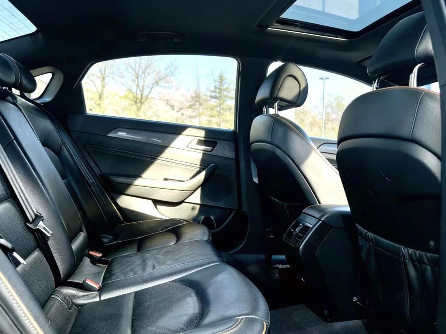 Hyundai Sonata 2015 1.6T GX Comfort Model — миниатюра 23