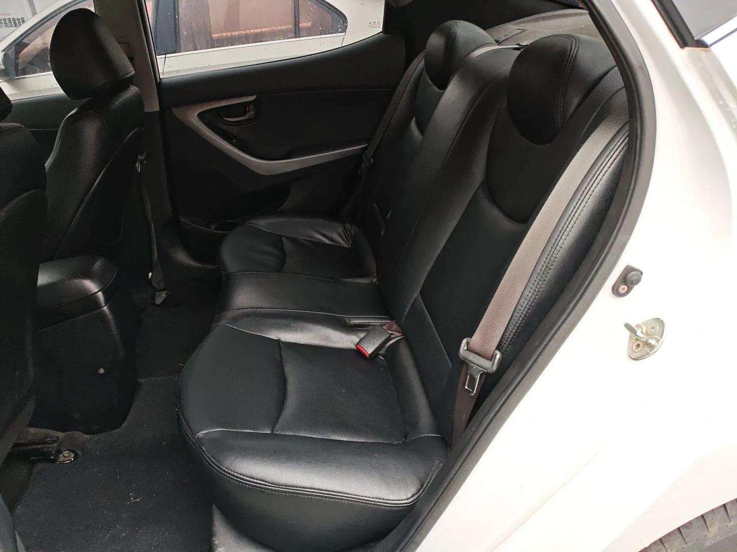 Hyundai Elantra (5th Generation / Langdong) 2016 1.6L Automatic Smart Version — миниатюра 20