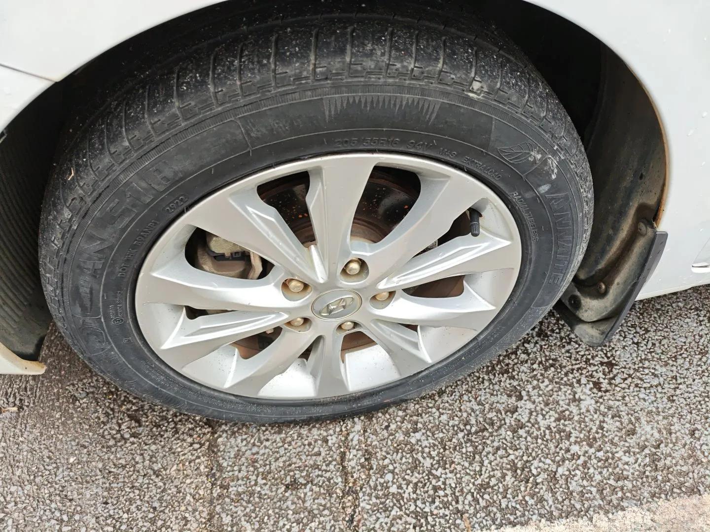 Hyundai Elantra (5th Generation / Langdong) 2016 1.6L Automatic Smart Version — миниатюра 8