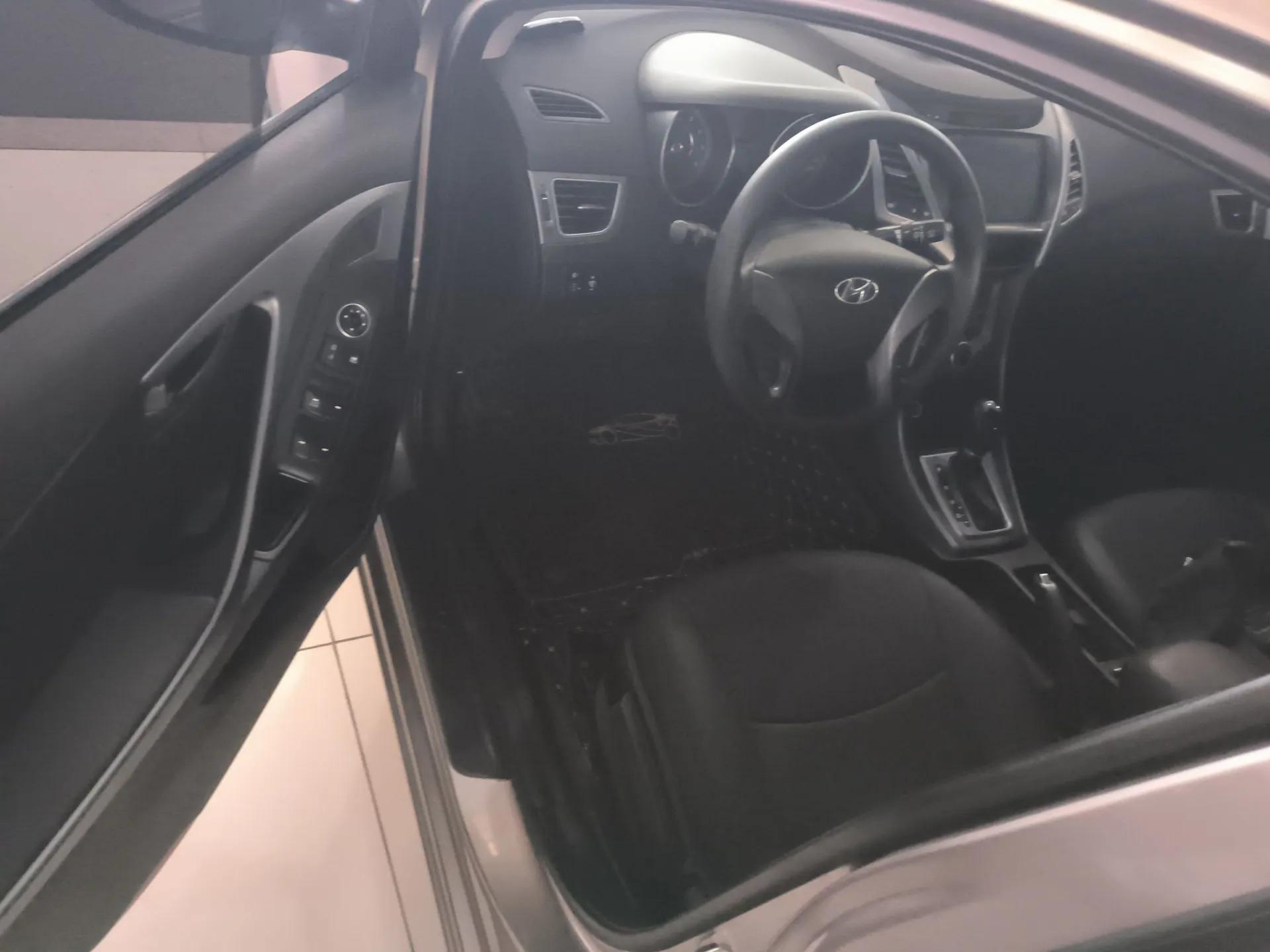 Hyundai Elantra (5th Generation / Langdong) 2016 1.6L Automatic Smart Version — миниатюра 18
