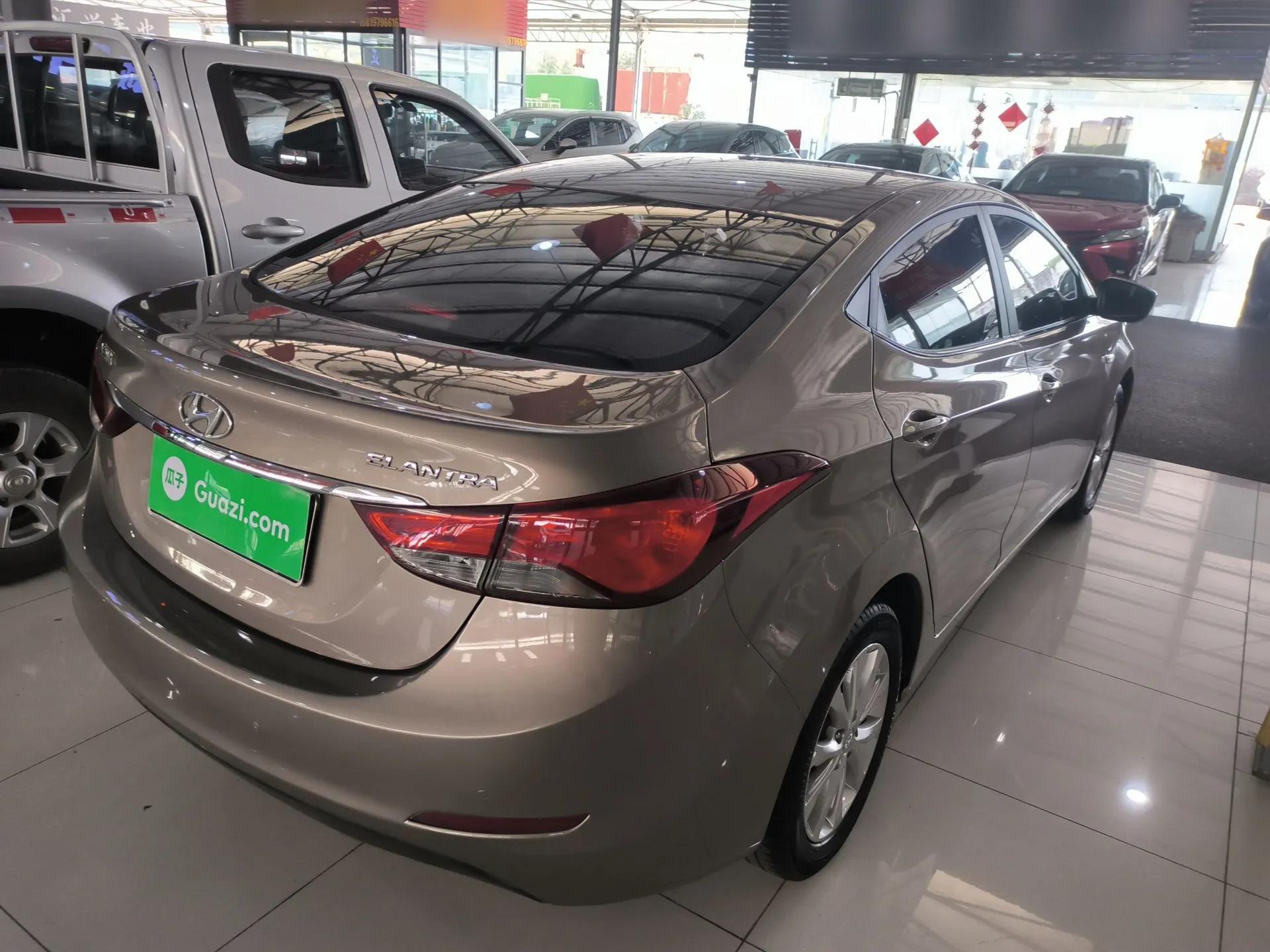 Hyundai Elantra (5th Generation / Langdong) 2016 1.6L Automatic Smart Version — миниатюра 4