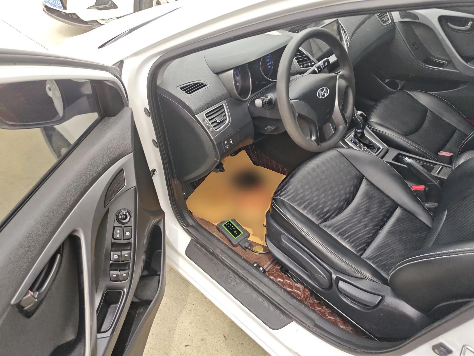 Hyundai Elantra (5th Generation / Langdong) 2016 1.6L Automatic Smart Version — миниатюра 19