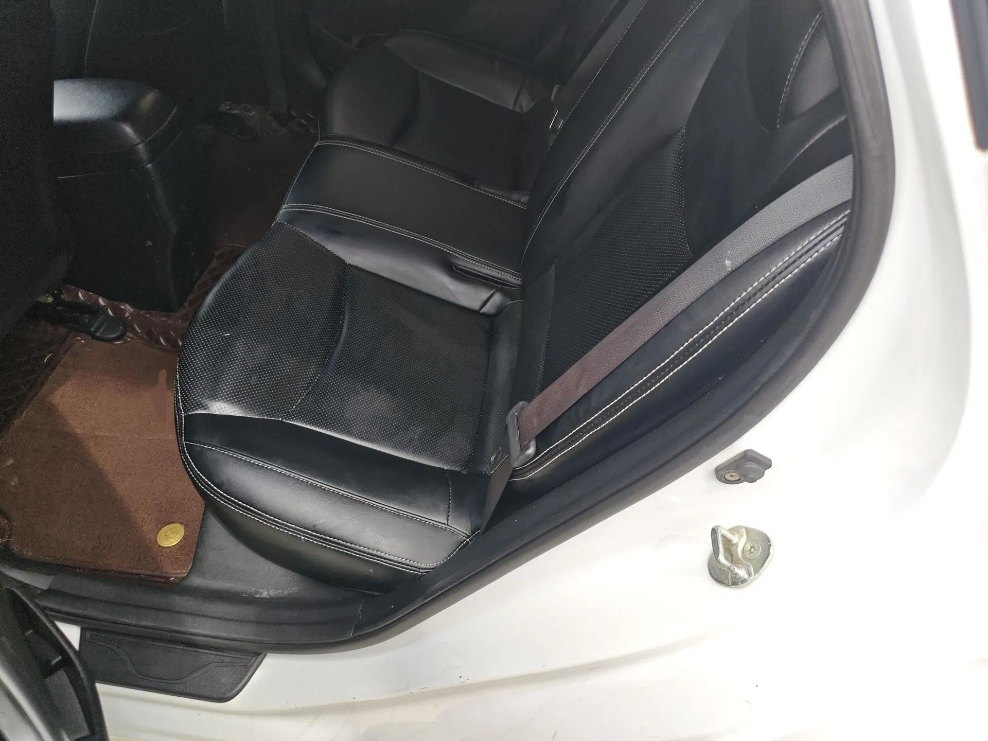 Hyundai Elantra (5th Generation / Langdong) 2016 1.6L Automatic Smart Version — миниатюра 20