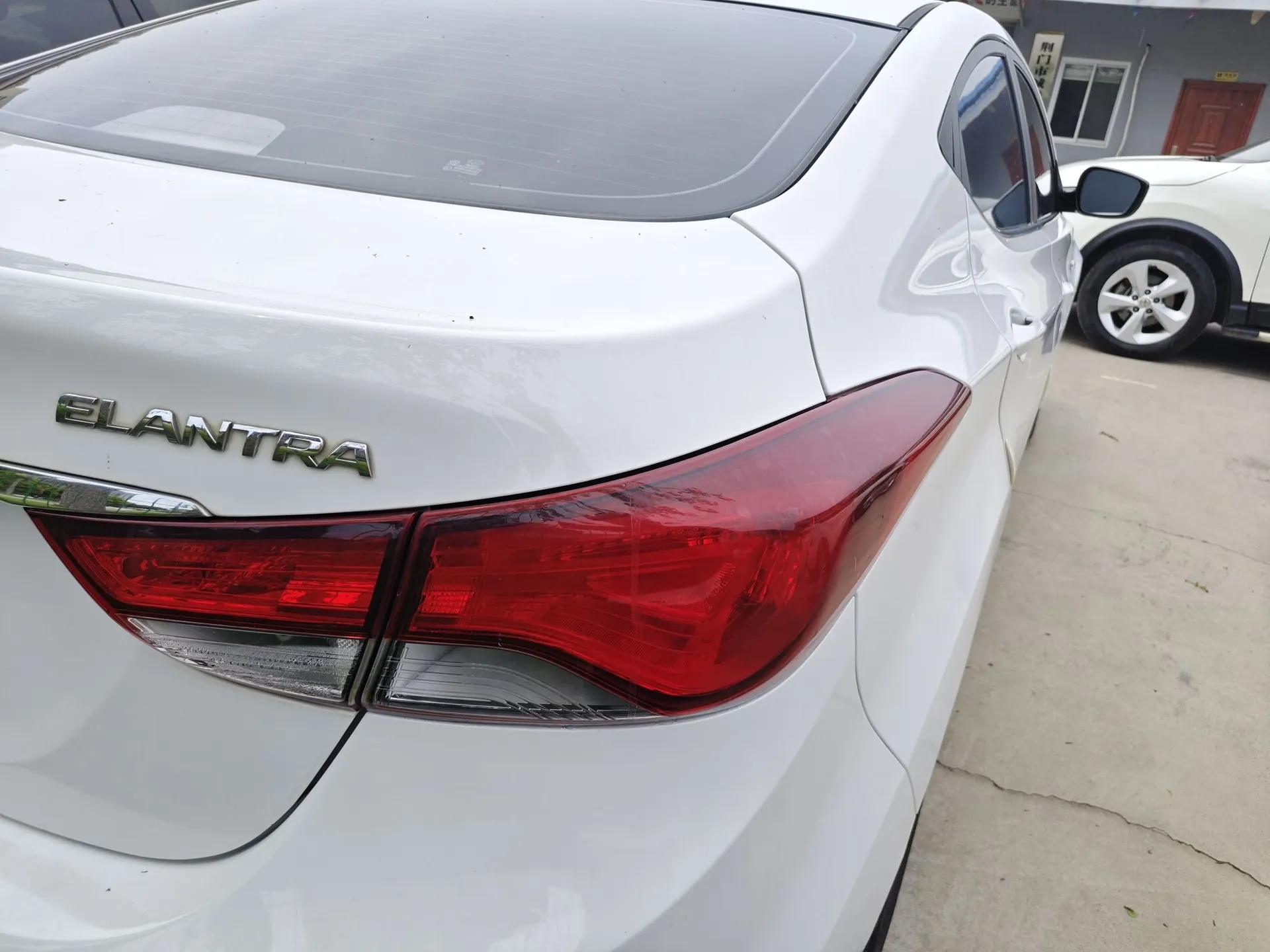 Hyundai Elantra (5th Generation / Langdong) 2016 1.6L Automatic Smart Version — миниатюра 7