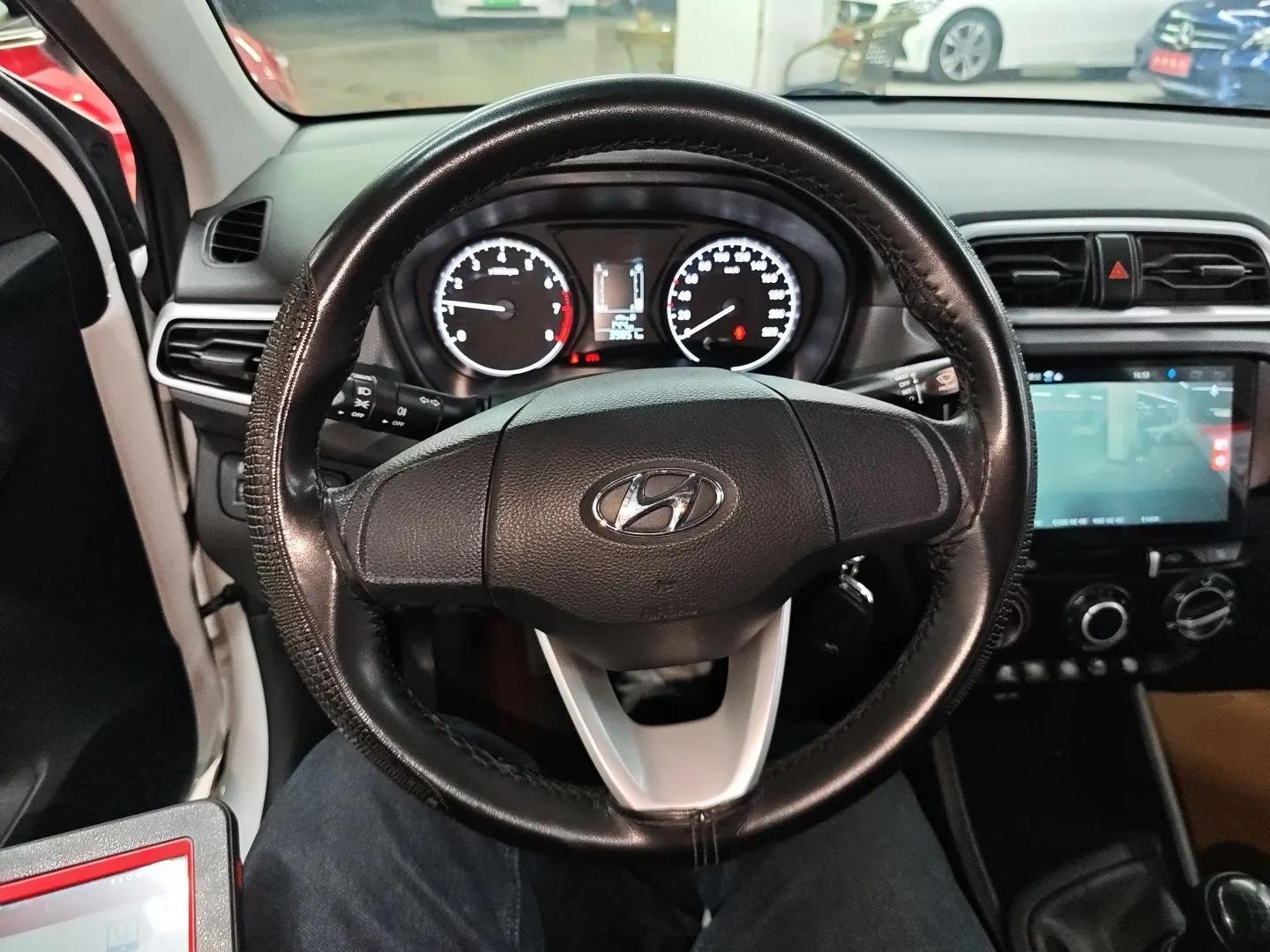Hyundai Verna (older generation) 2020 1.4L Manual GL Refreshed Edition — миниатюра 13