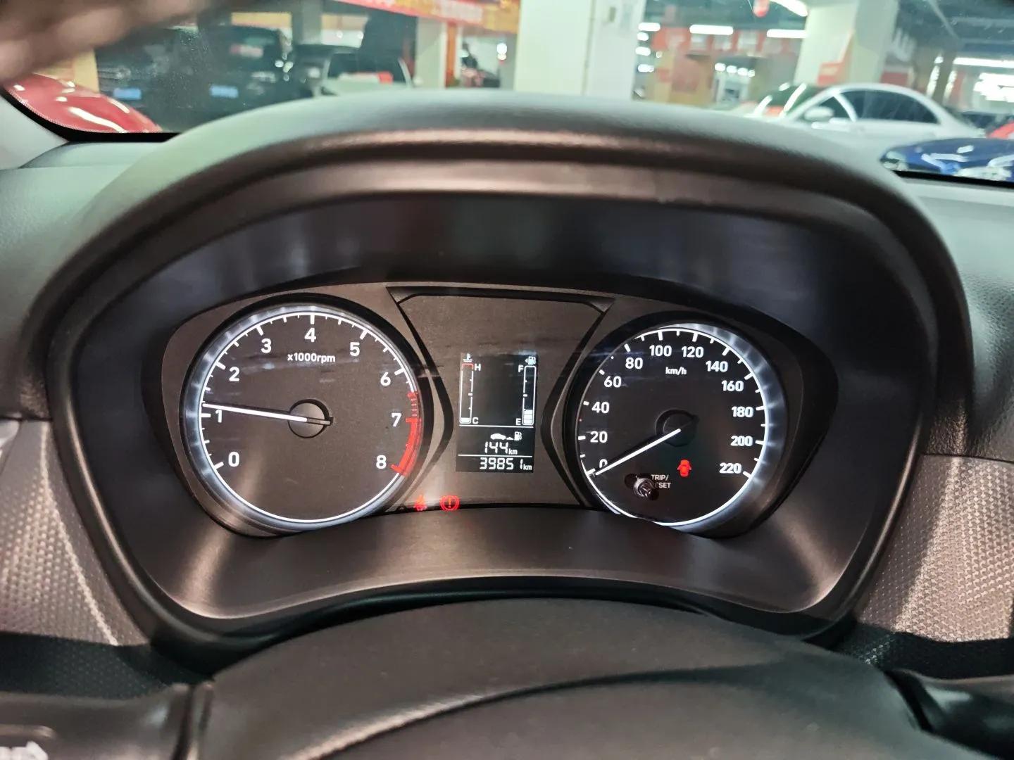 Hyundai Verna (older generation) 2020 1.4L Manual GL Refreshed Edition — миниатюра 14