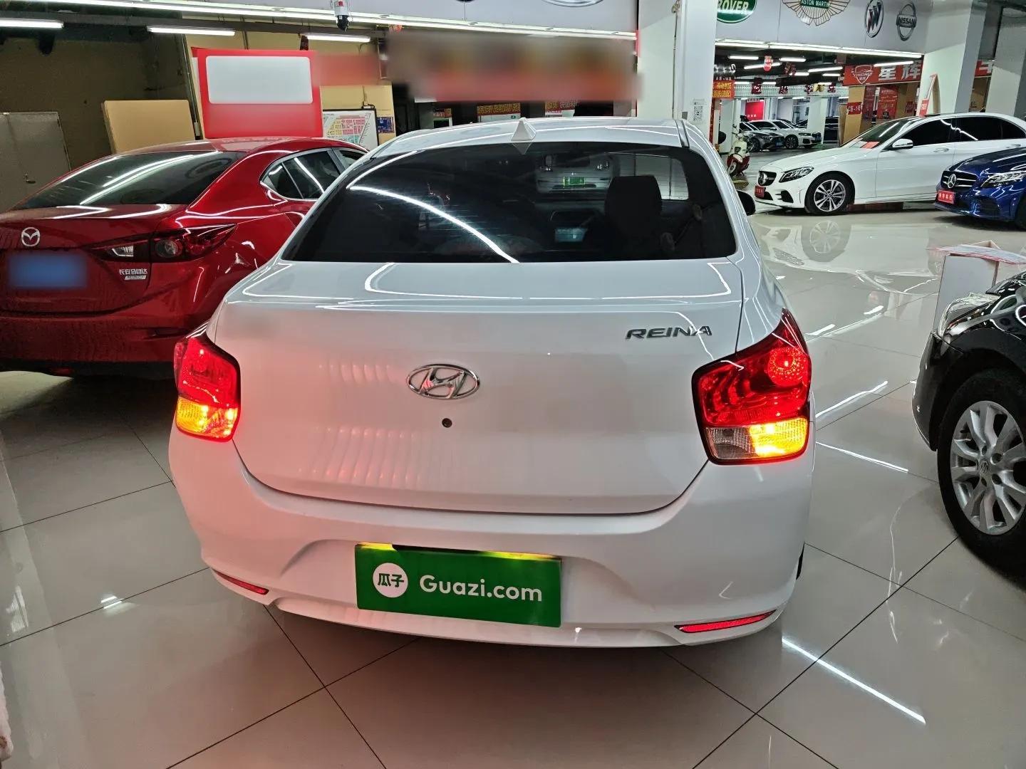 Hyundai Verna (older generation) 2020 1.4L Manual GL Refreshed Edition — миниатюра 3