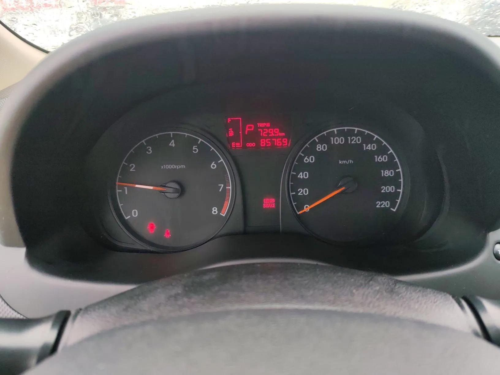 Hyundai Verna (older generation) 2016 1.4L Automatic Smart GLS — миниатюра 15