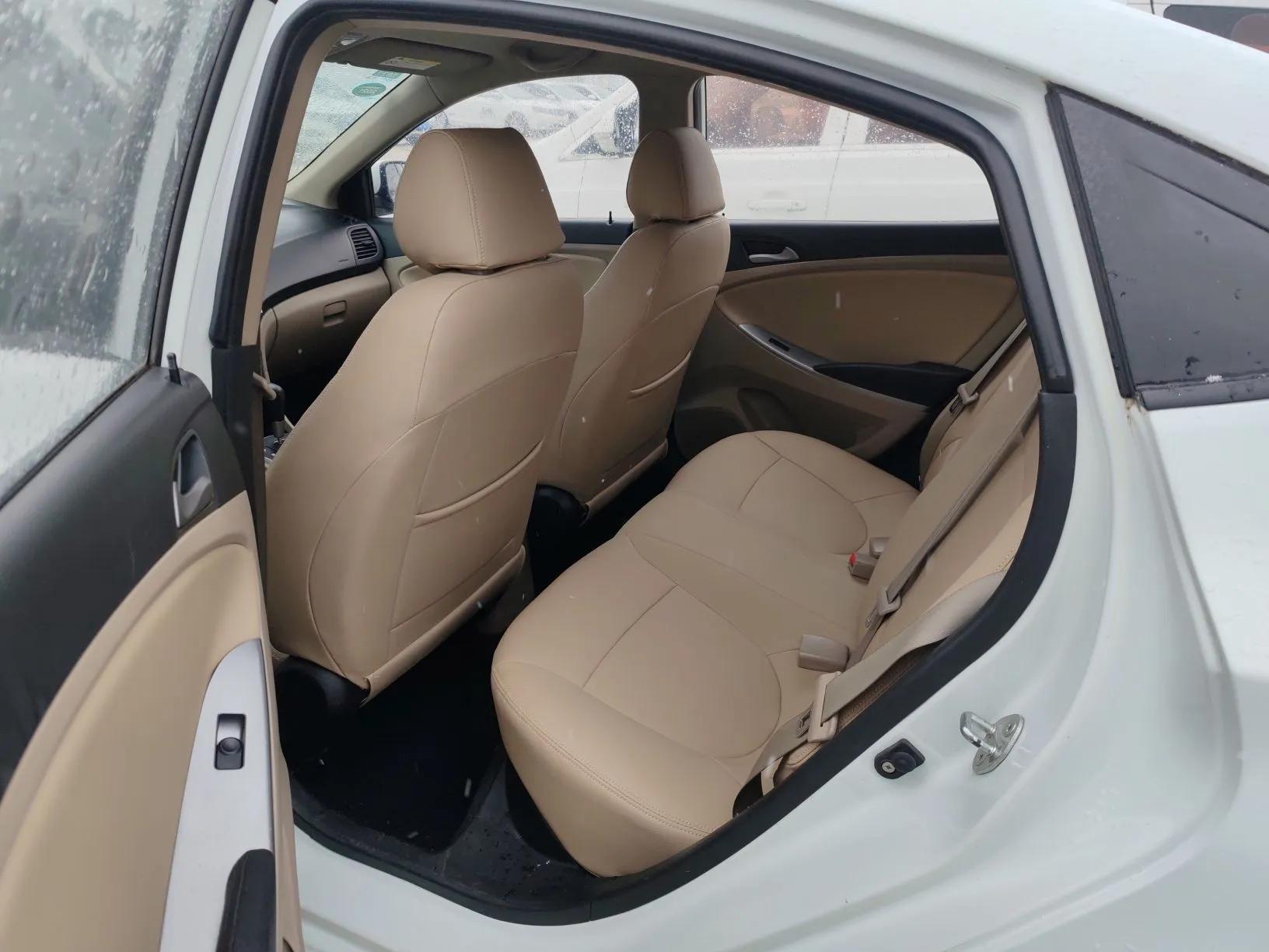 Hyundai Verna (older generation) 2016 1.4L Automatic Smart GLS — миниатюра 20