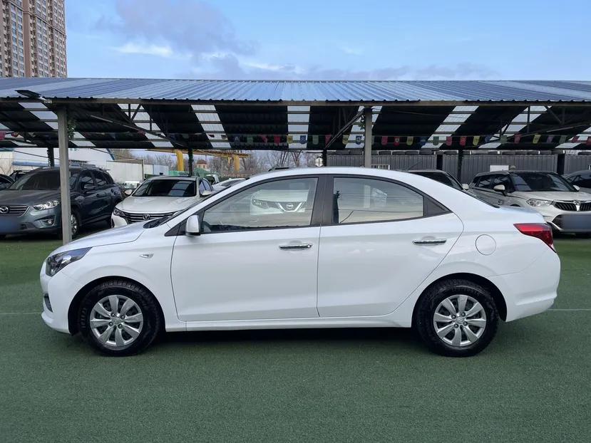 Hyundai Verna (older generation) 2017 1.4L Manual Refreshed Version China V Standard — миниатюра 4