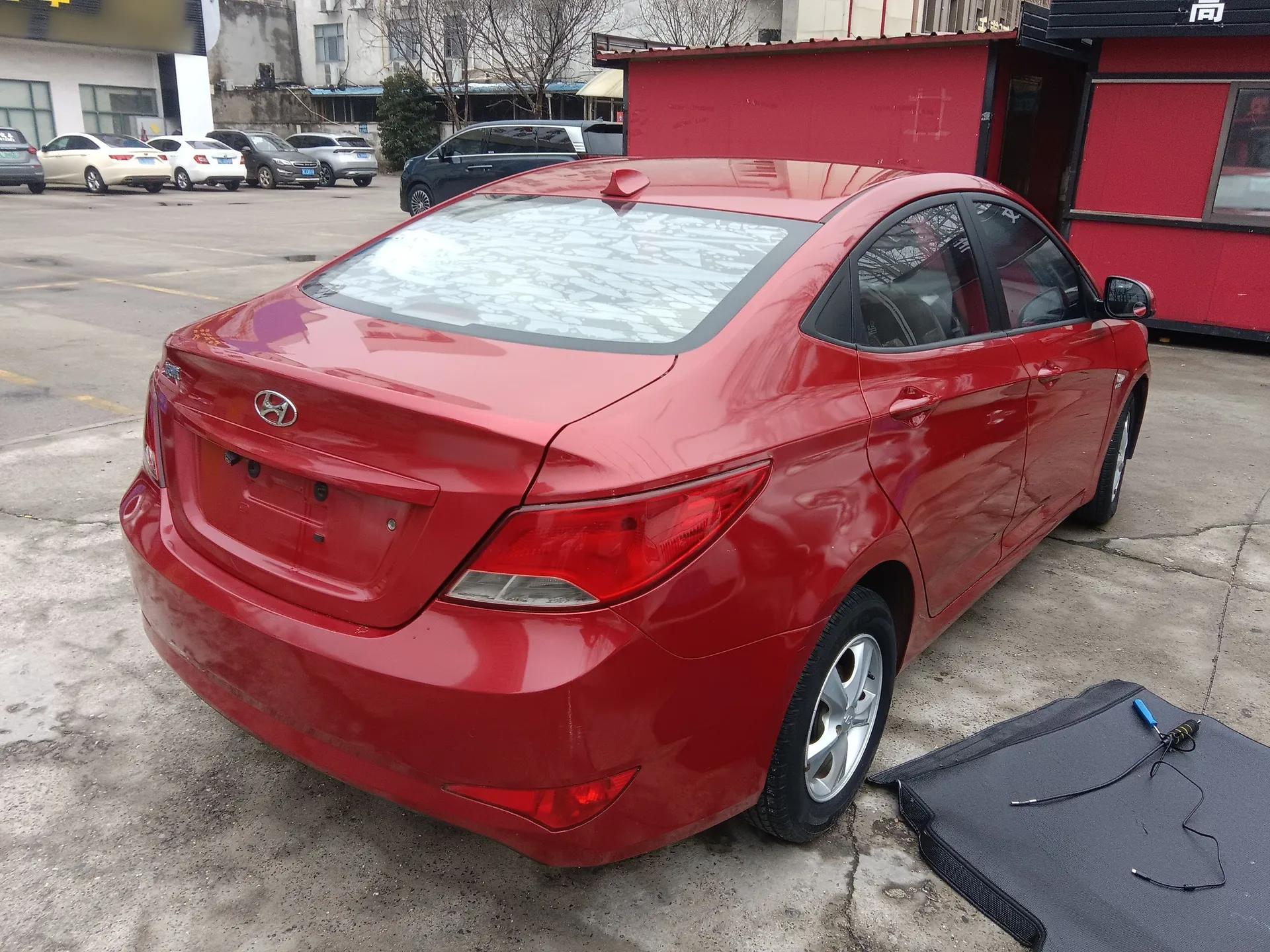 Hyundai Verna (older generation) 2014 1.4L Automatic Smart GLS — миниатюра 4
